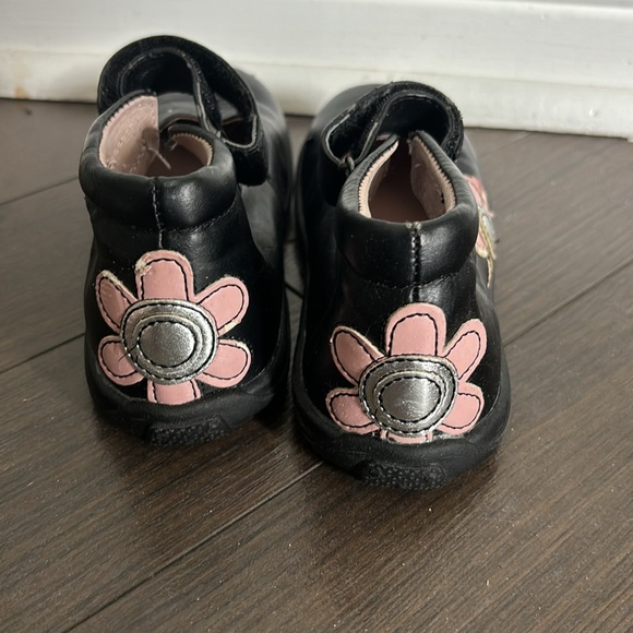 Black and pink hush puppies shoes - Picture 3 of 6